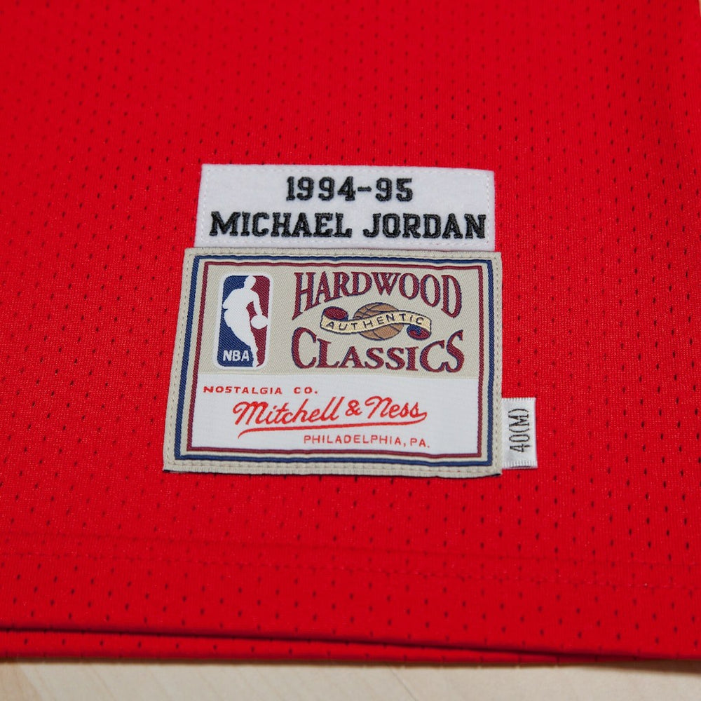 Chicago Bulls Michael Jordan 1994-95 Road 45 Authentic Jersey Red Mens - Mitchell & Ness