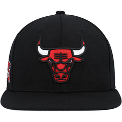 Chicago Bulls Side Core 2.0 Snapback Hat Black - Mitchell & Ness