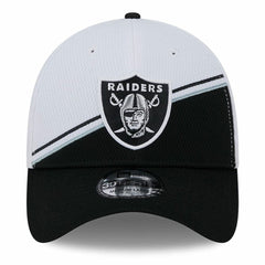 Las Vegas Raiders New Era 2023 Sideline 39THIRTY Flex Hat - White/Black Hats