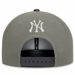 New York Yankees Nike Pro Dri-FIT Snapback Hat - Olive Hats