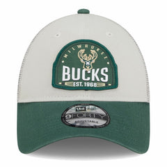 Milwaukee Bucks Throwback Patch Trucker 9FORTY Adjustable Hat Khaki/Hunter Green - New Era