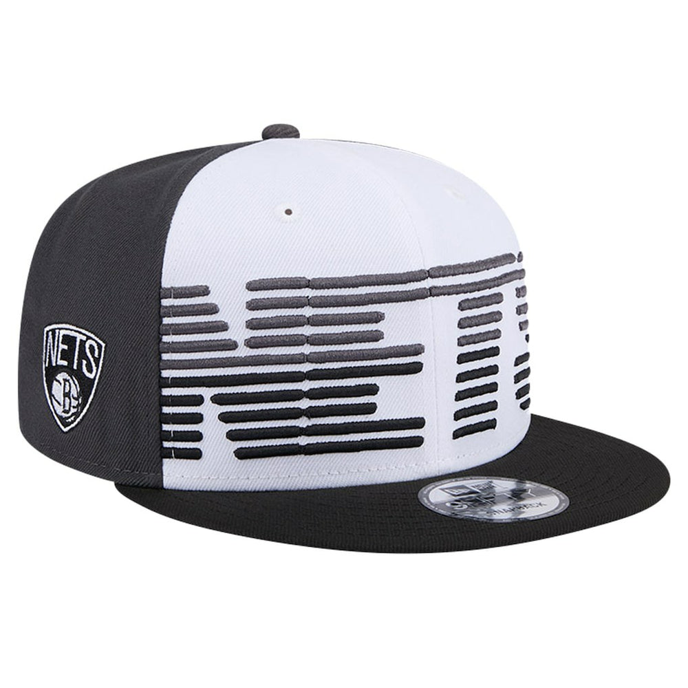 Brooklyn Nets Throwback Gradient Tech Font 9FIFTY Snapback Hat White/Black - New Era