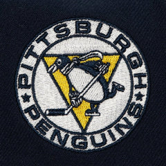 Pittsburgh Penguins Mitchell & Ness Retro Script Colorblock Snapback Hat - Navy | US 201141496