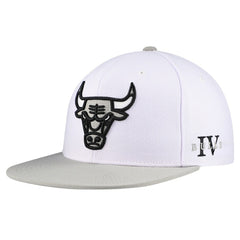 Chicago Bulls Core Snapback Hat White - Mitchell & Ness