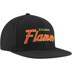 Calgary Flames Mitchell & Ness Core Team Script 2.0 Snapback Hat - Black | US 201212979