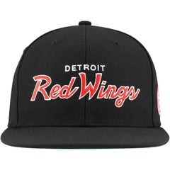 Detroit Red Wings Mitchell & Ness Core Team Script 2.0 Snapback Hat - Black | US 201212980