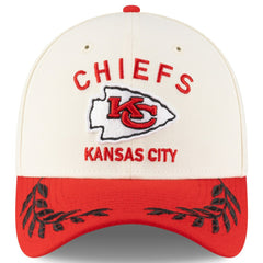 Kansas City Chiefs New Era 2025 NFL Draft 39THIRTY Flex Hat - Cream/Red Hats