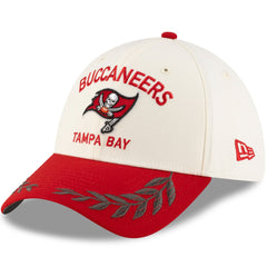 Tampa Bay Buccaneers New Era 2025 NFL Draft 39THIRTY Flex Hat - Cream/Red Hats