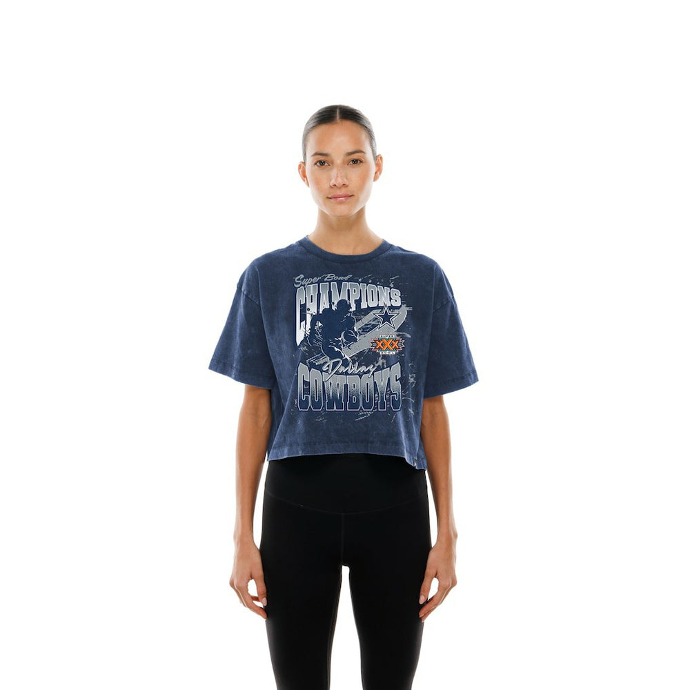 Dallas Cowboys New Era Women's Cropped Boxy Sport Classics Mineral Wash T-Shirt - Navy T-shirts