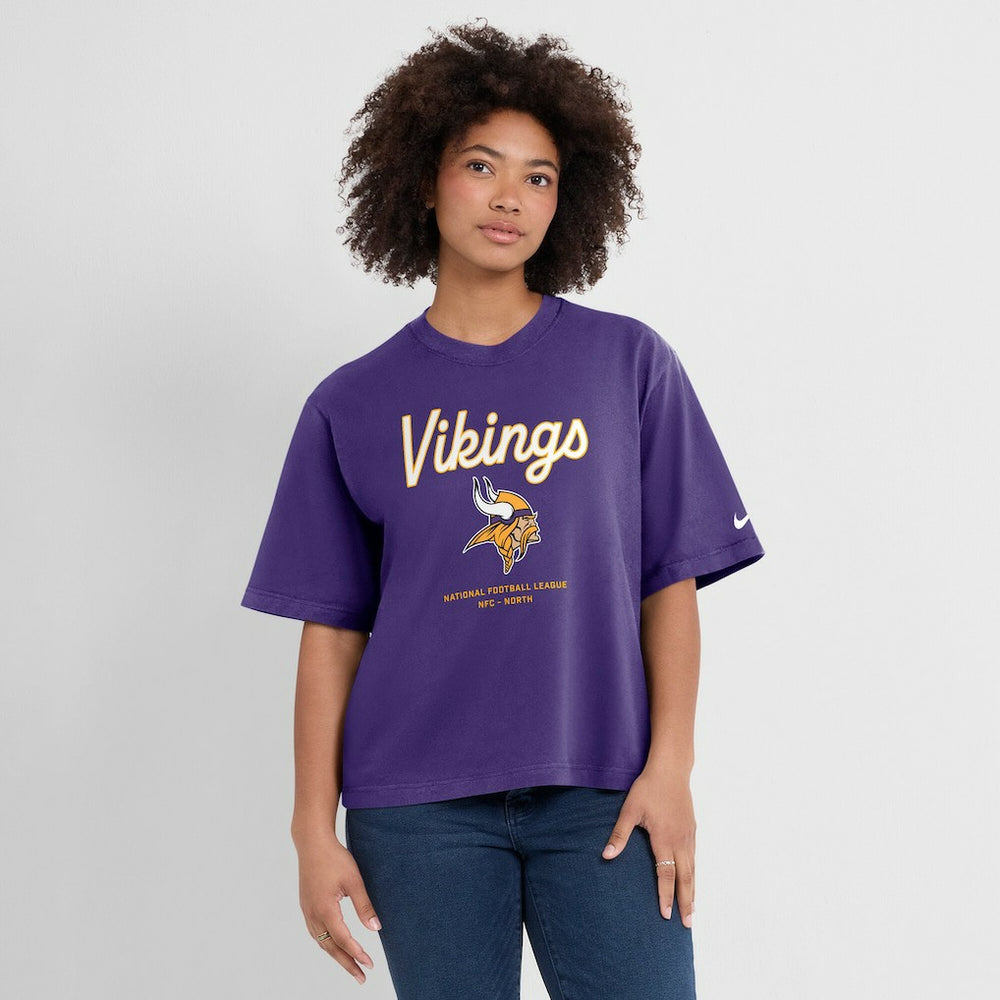 Minnesota Vikings Women's Essential Script Relaxed Boxy T-Shirt - Purple T-shirts