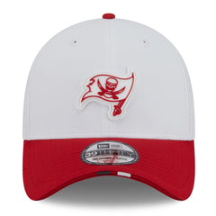 Tampa Bay Buccaneers New Era 2025 NFL Training Camp 39THIRTY Flex Hat - White/Red Hats