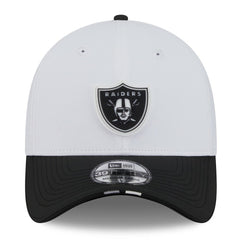 Las Vegas Raiders New Era 2025 NFL Training Camp 39THIRTY Flex Hat - White/Black Hats