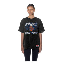 New York Knicks Women's Throwback Mineral Wash Oversized T-Shirt Black - New Era