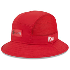San Francisco 49ers New Era 2025 Sideline Bucket Hat - Scarlet Hats