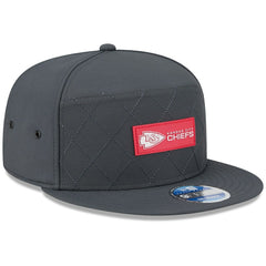 Kansas City Chiefs New Era 2025 Sideline Cold Weather Split Panel 9FIFTY Snapback Hat - Charcoal Hats
