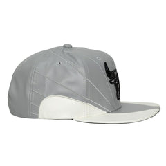 Chicago Bulls Day 12 Two-Tone Faux Leather Snapback Hat Gray/White - Mitchell & Ness