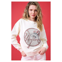 New York Yankees Terez Women's Oversized Gemstone Logo Sweatshirt - Cream Sweatshirts