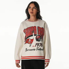 Tampa Bay Buccaneers The Wild Collective Women's Oversized Vintage French Terry Sweatshirt - Cream Sweatshirts