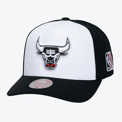Chicago Bulls Hardwood Classics Legendary Away Pro-Pinch Adjustable Hat White - Mitchell & Ness