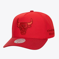 Chicago Bulls Legendary Home Pro Pinch Snapback Hat Red - Mitchell & Ness