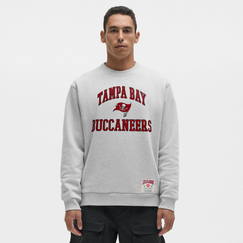 Tampa Bay Buccaneers lululemon Steady State Sweatshirt - Heathered Silver Drop Sweatshirts