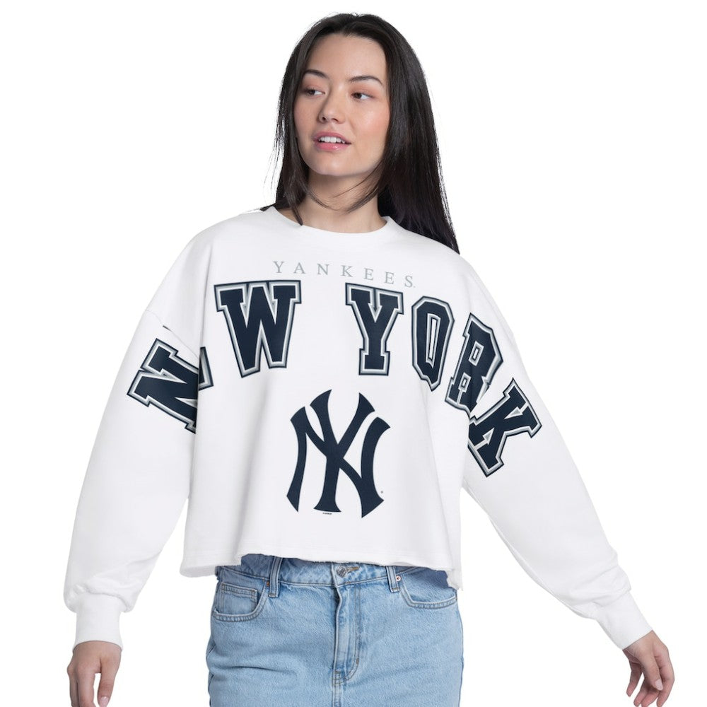 New York Yankees G-III 4Her by Carl Banks Women's Bleachers Cropped Pullover Sweatshirt - White Pullover