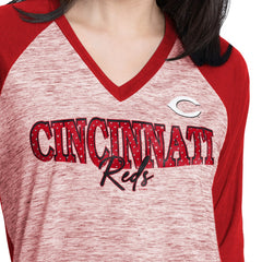 Cincinnati Reds G-III 4Her by Carl Banks Women's Speed Training 3/4-Sleeve Rhinestone V-Neck T-Shirt - Red/Heather Red T-shirts