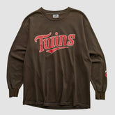 Minnesota Twins Lee Sport 2004 Long Sleeve T-shirt - Brown - Vintage T-shirts