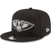 New Orleans Pelicans Black & White Logo 9FIFTY Adjustable Snapback Hat Black - New Era