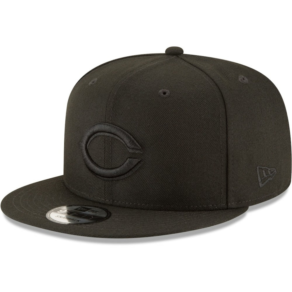 Cincinnati Reds New Era Black on Black 9FIFTY Team Snapback Adjustable Hat - Black Hats