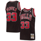 Scottie Pippen Chicago Bulls Hardwood Classics Swingman Jersey Black - Mitchell & Ness