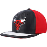 Chicago Bulls Day One Snapback Hat Black/White - Mitchell & Ness