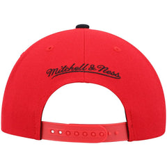 Chicago Bulls Hardwood Classics Team Two-Tone 2.0 Snapback Hat Red/Black - Mitchell & Ness