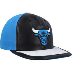 Chicago Bulls Day One Snapback Hat Black/White - Mitchell & Ness