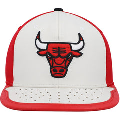 Chicago Bulls Day One Snapback Hat White/Red - Mitchell & Ness outlet