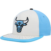 Chicago Bulls Day One Snapback Hat White/Light Blue - Mitchell & Ness