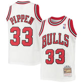 Scottie Pippen Chicago Bulls Youth 1997/98 Hardwood Classics Swingman Jersey White - Mitchell & Ness outlet