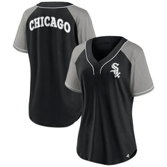 Chicago White Sox Fanatics Women's Ultimate Style Raglan V-Neck T-Shirt - Black T-shirts