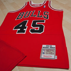 Chicago Bulls Michael Jordan 1994-95 Road 45 Authentic Jersey Red Mens - Mitchell & Ness