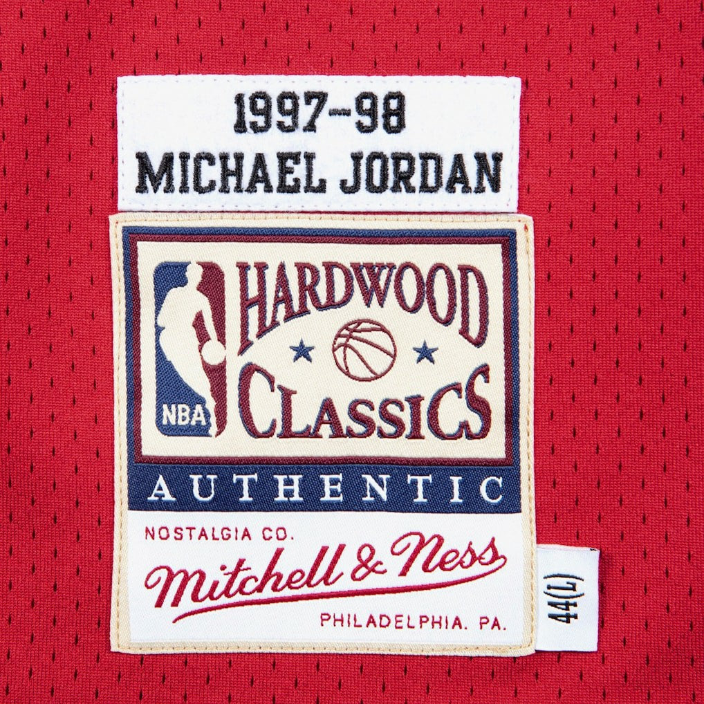 Chicago Bulls Authentic Jersey Road Finals Michael Jordan 1997-98 - Mitchell & Ness