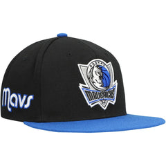 Dallas Mavericks Side Core 2.0 Snapback Hat Black/Royal - Mitchell & Ness