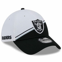 Las Vegas Raiders New Era 2023 Sideline 39THIRTY Flex Hat - White/Black Hats