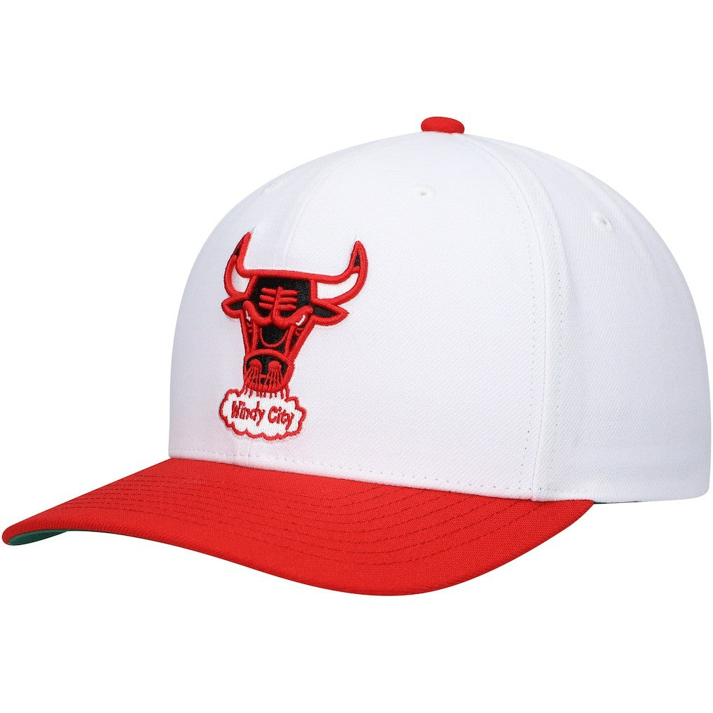 Chicago Bulls Hardwood Classics Core 2-Tone 2.0 Pro Snapback Hat White/Red - Mitchell & Ness