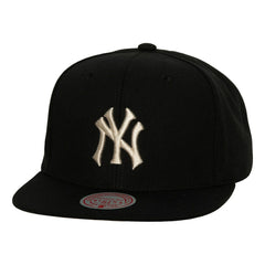 New York Yankees Mitchell & Ness Cooperstown Collection True Classics Snapback Hat - Black Hats