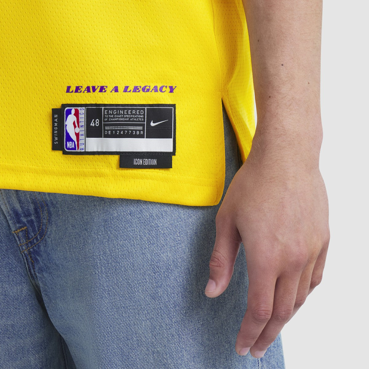 LeBron James Los Angeles Lakers Unisex Swingman Jersey Icon Edition Gold - Nike
