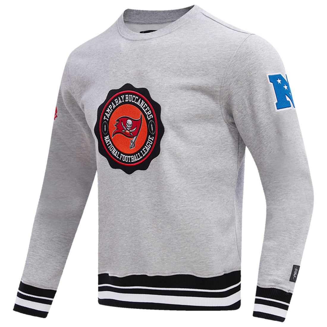 Tampa Bay Buccaneers Pro Standard Crest Emblem Pullover Sweatshirt - Heather Gray Pullover