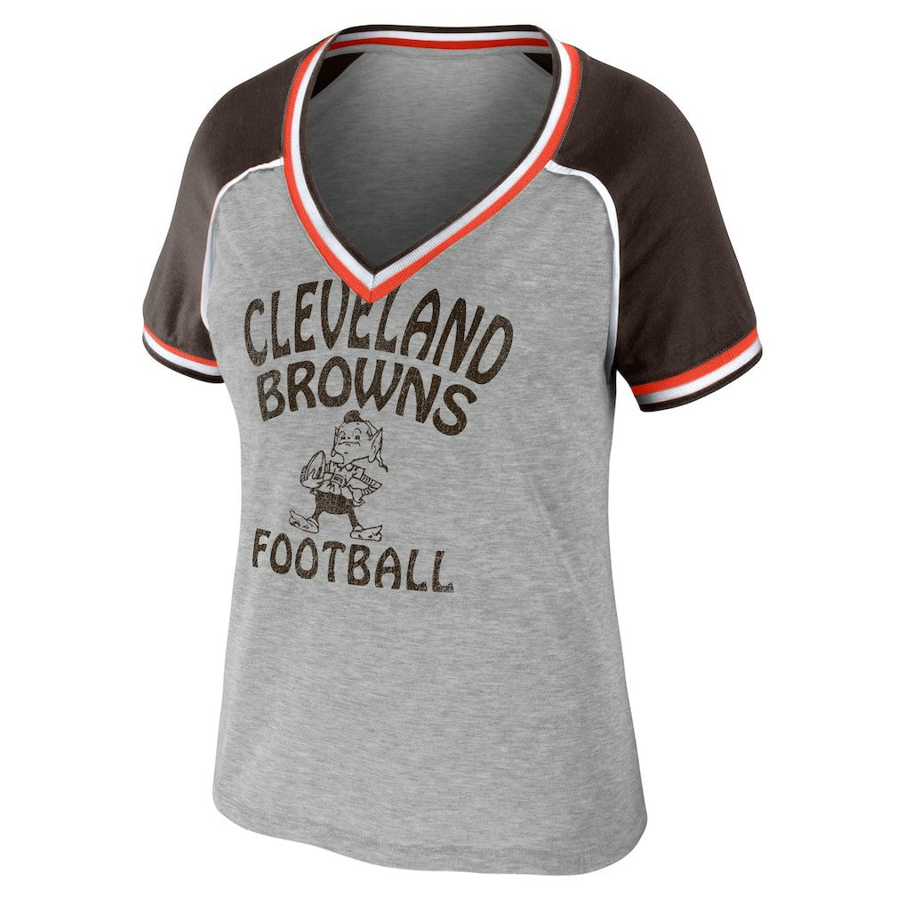 Cleveland Browns WEAR by Erin Andrews Women's Cropped Raglan Throwback V-Neck T-Shirt - Heather Gray T-shirts