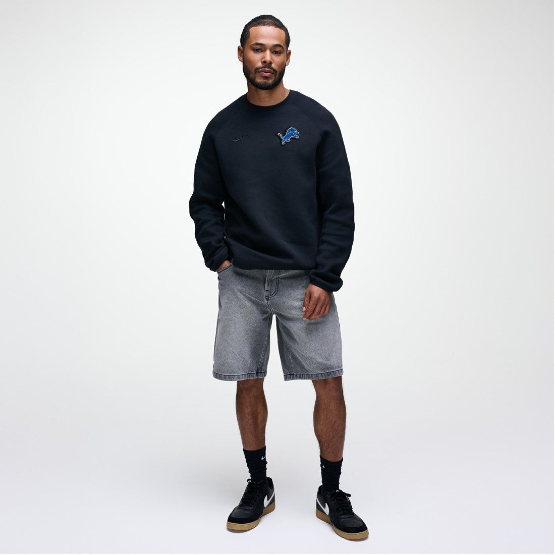 Detroit Lions Tech Fleece Raglan Sweatshirt - Black Sweatshirts