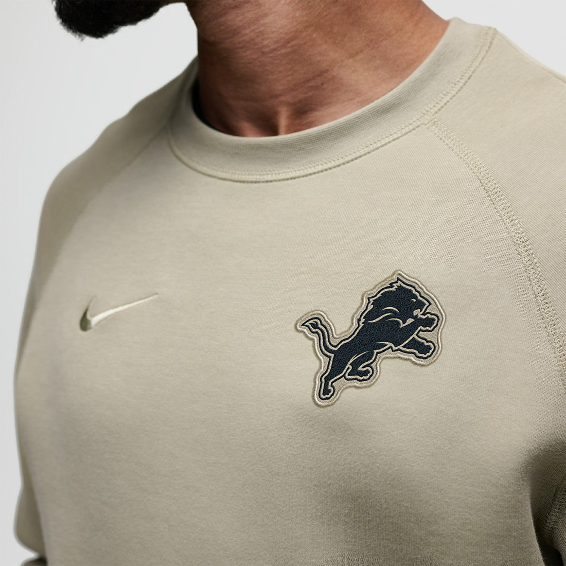 Detroit Lions Tech Fleece Raglan Sweatshirt - Olive Sweatshirts