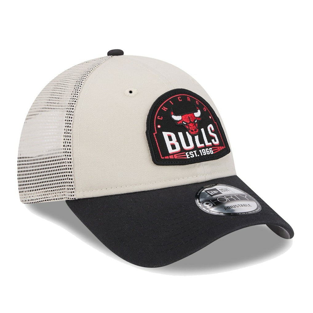 Chicago Bulls Throwback Patch Trucker 9FORTY Adjustable Hat Khaki/Black - New Era